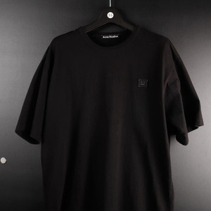 아크네 스튜디오 블랙 스웻셔츠