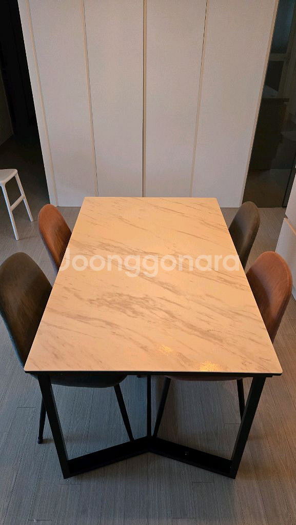 세라믹 식탁 4인용 세트--1