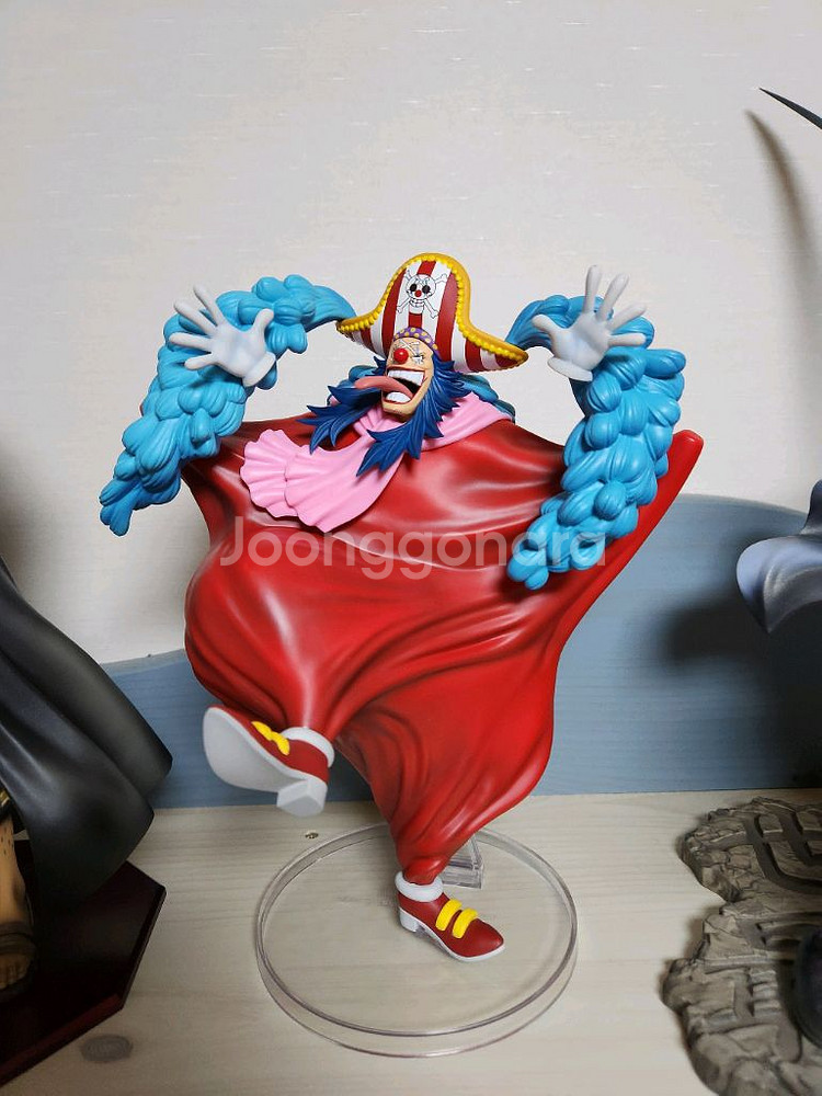 원피스 제일복권 신사황 버기 피규어 팝니다.--1