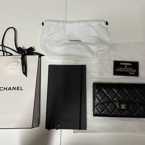 샤넬 클래식 램스킨 장지갑 3단 플랩지갑