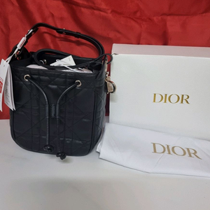디올 d모션 스몰