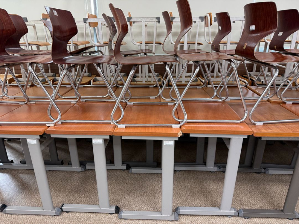 <무료나눔>9월17일까지만 무료나눔 ->책상+의자 세트 이미지