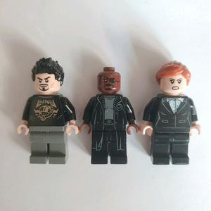 레고 마블 토니 스타크, 페퍼, 닉퓨리 피규어들 팝니다