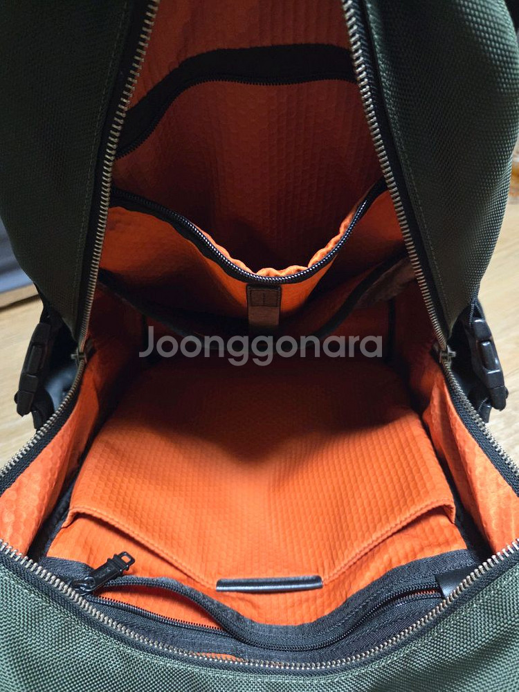 투미 알파브라보 르준 카키백팩 팝니다--4