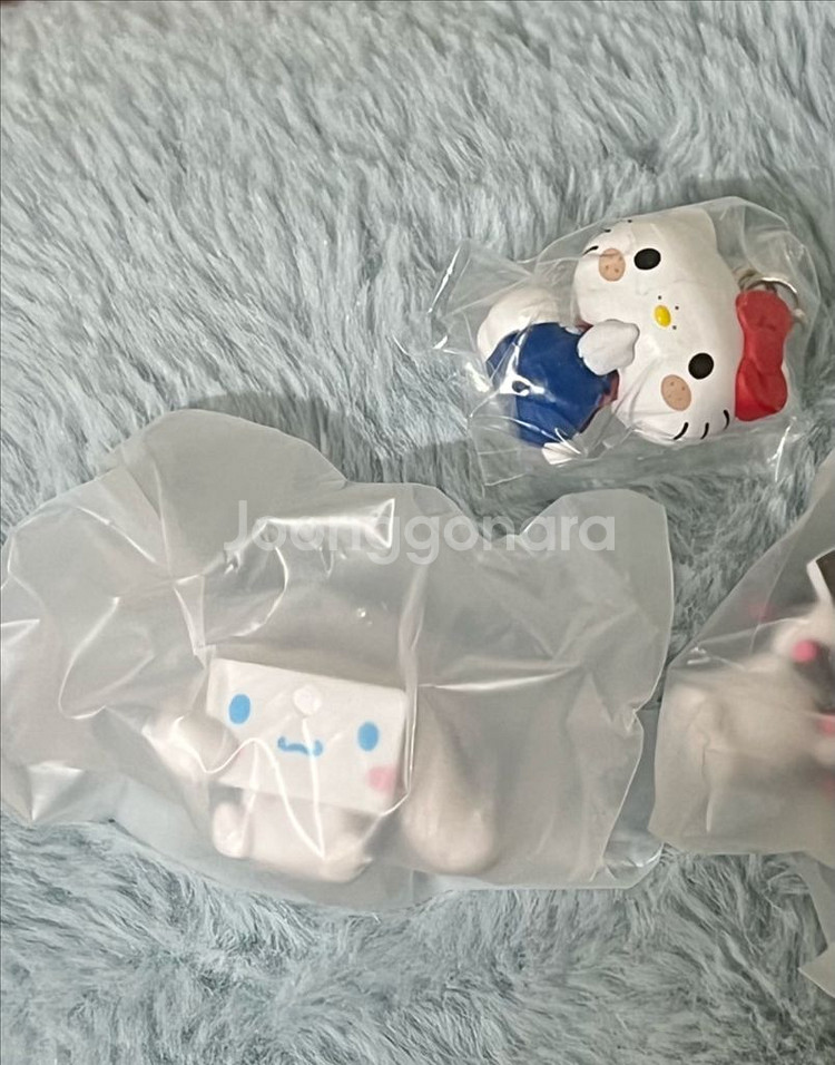 산리오 몬치치x헬로키티 콜라보,시나모롤 플립페이스 가챠--0