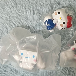 산리오 몬치치x헬로키티 콜라보,시나모롤 플립페이스 가챠
