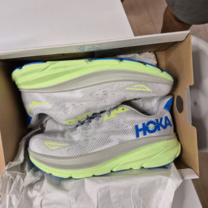 호카 클리프톤9 280mm