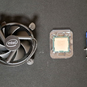 컴퓨터 인텔 CPU I7 9700(정품 AS 지남)