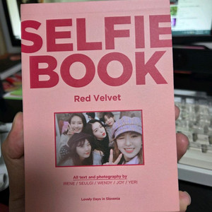 Red Velvet SELFIE BOOK