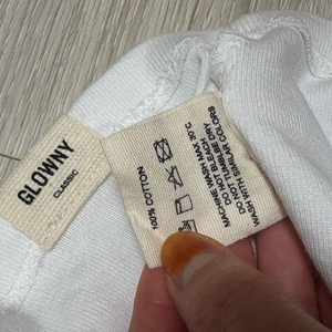 GLOWNY(글로니) 흰색 나시