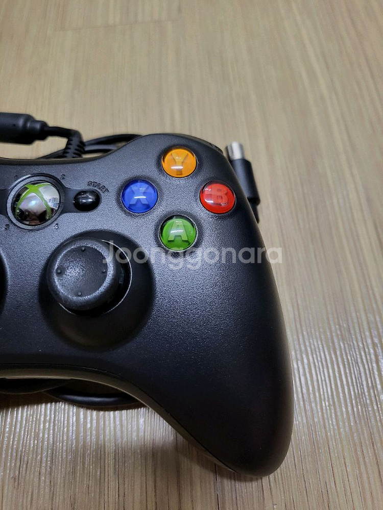XBOX360유선패드 판매합니다 (택포)--2