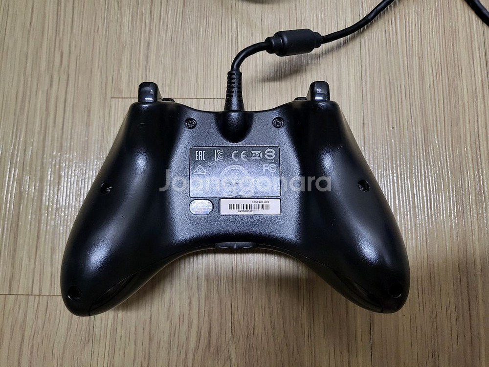 XBOX360유선패드 판매합니다 (택포)--4