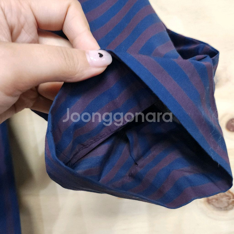 145) 질스튜어트 스트라이프 프릴 블라우스--3