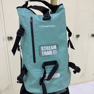 스트림트레일 40L 에머랄드 백팩 팝니다