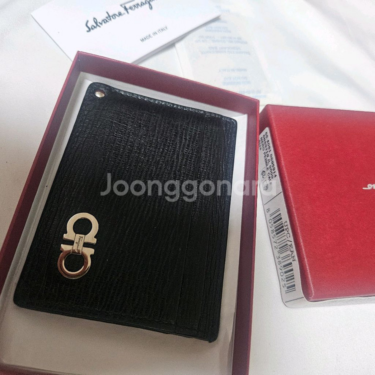 페라가모 카드지갑 정품 입니다 구성품 사진 참고해주세요--0