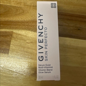 지방시 스킨 퍼펙토 비타민 블렌드 글로우 세럼 30ml