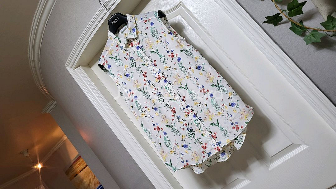 쉬즈미스 플라워 민소매 블라우스55--0