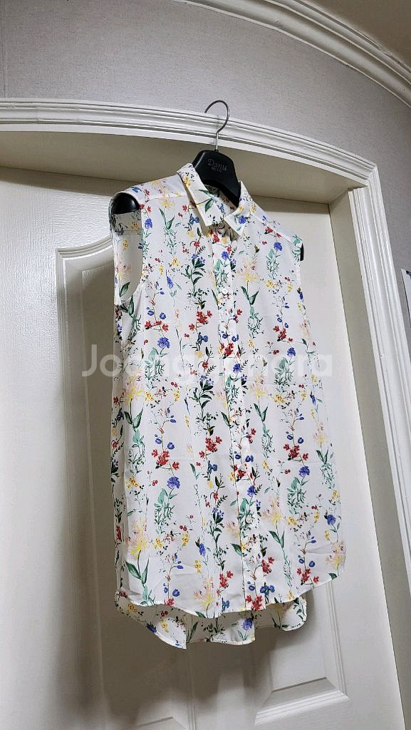 쉬즈미스 플라워 민소매 블라우스55--3