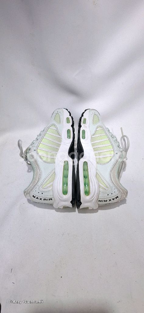 240 나이키운동화--3