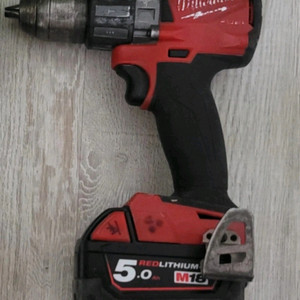 밀워키 M18 FPD2입니다