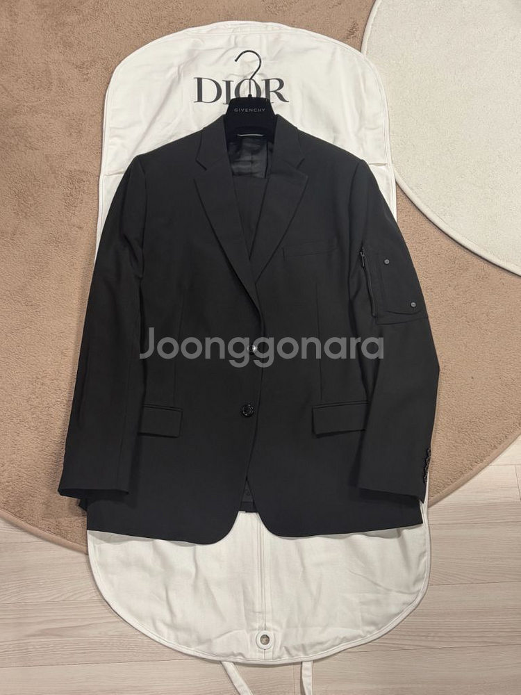 디올옴므 새들 포켓 수트 블랙 54/50--3
