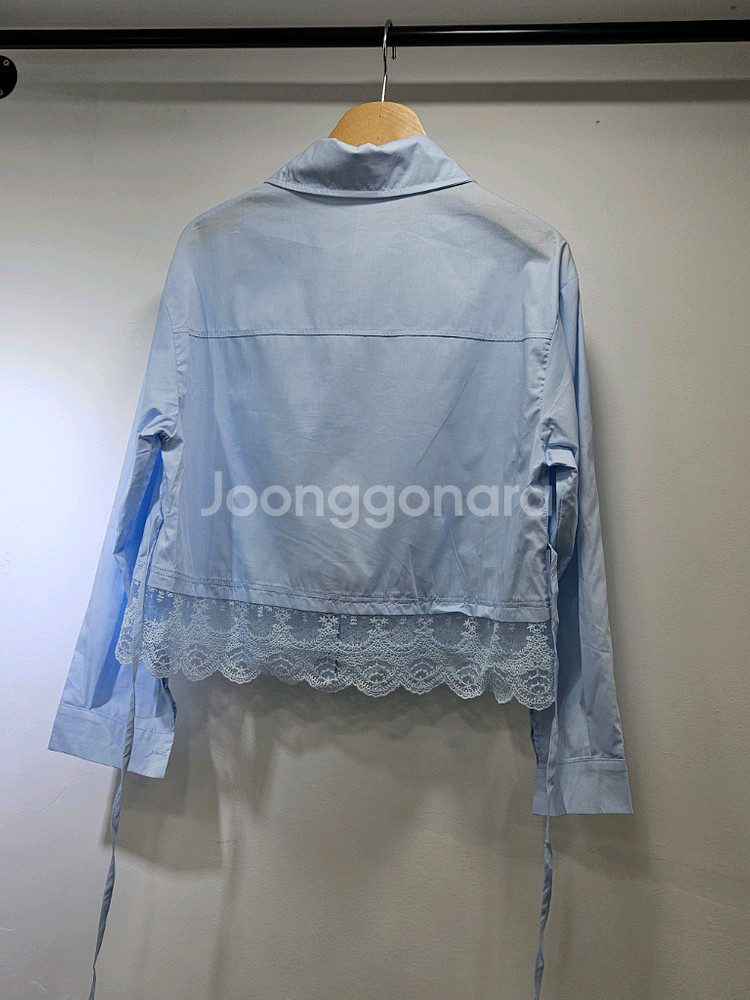 레이스 크롭 스카이블루 블라우스 [새상품]--5