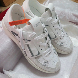 발렌티노.운동화.신발(새상품정품)