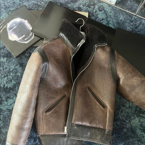 르메르 18fw 가죽 무스탕 자켓 100-105