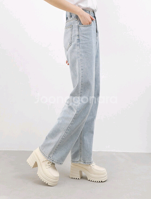 [새제품] 화이트 통굽 플랫폼 힐(8.5cm)--5