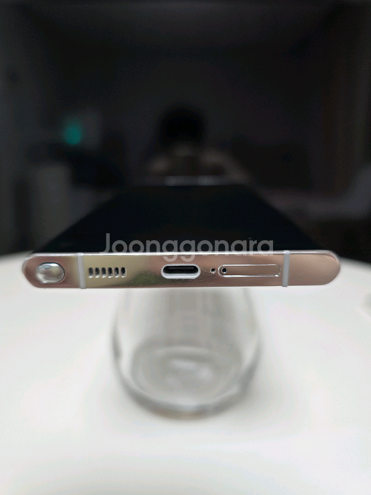갤럭시 S22 울트라 256GB 화이트 판매합니다.--2