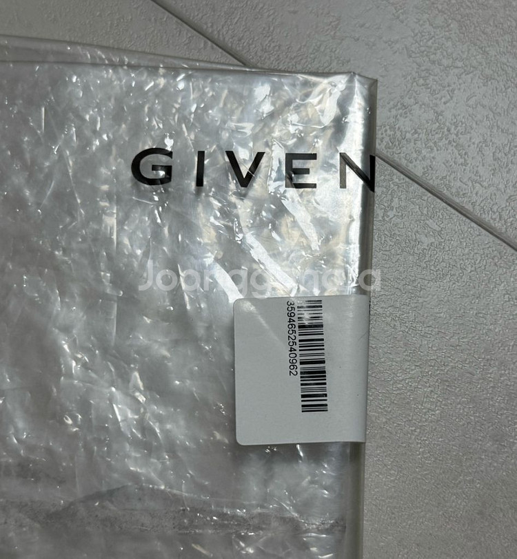 [S] 지방시 로트와일러 네이비 맨투맨--2