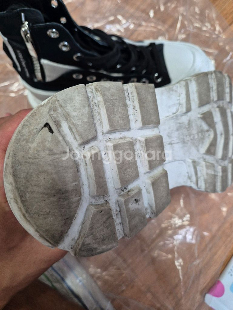 알렉산더 맥퀸 하이탑 스니커즈--3