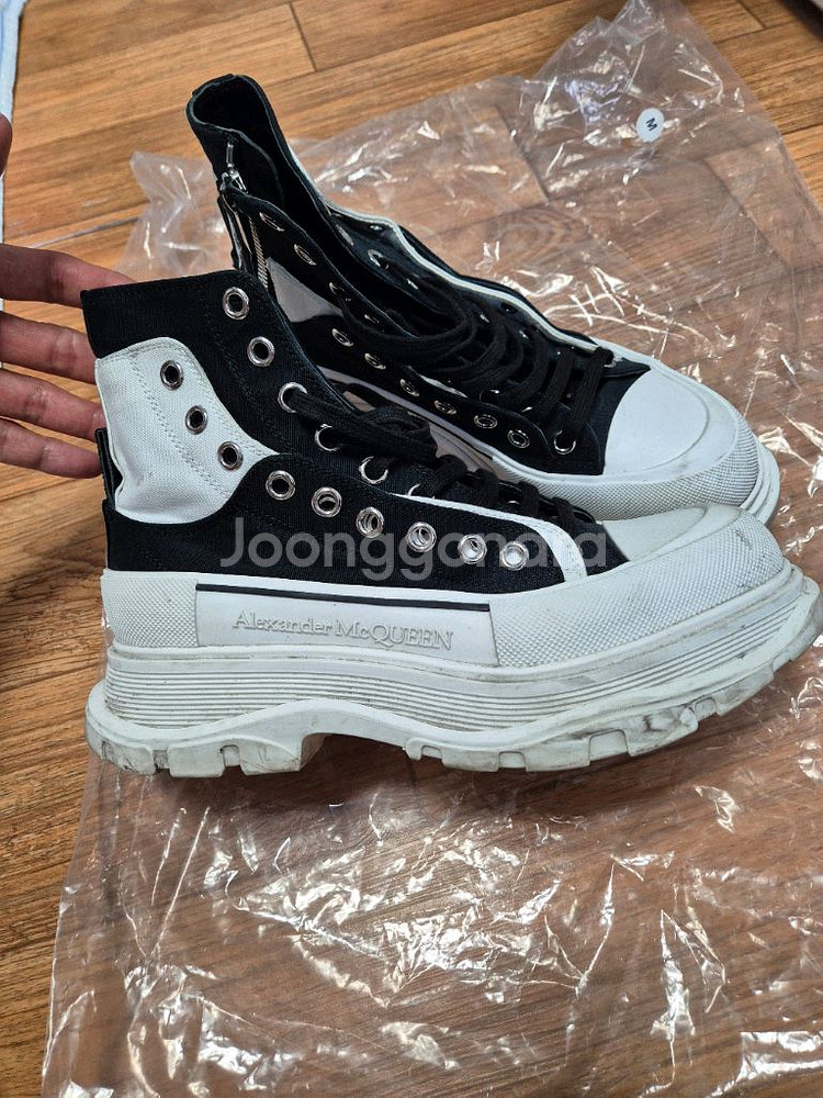 알렉산더 맥퀸 하이탑 스니커즈--5