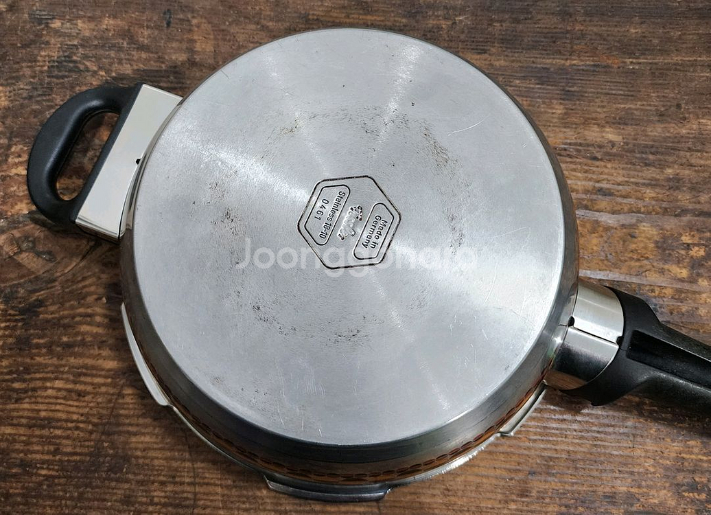 독일 휘슬러 솔라 3단 2.5리터 엠보 압력밥솥--4