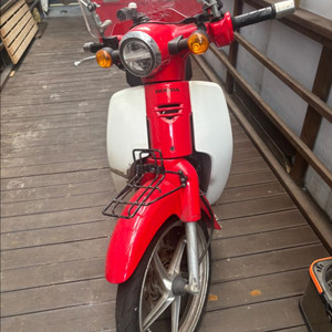 인천 슈퍼커브 13600km 18년식