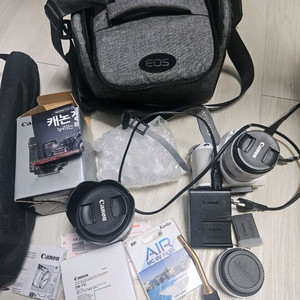 캐논 EOS 200D 팝니다(EFS10-18MM 포함)