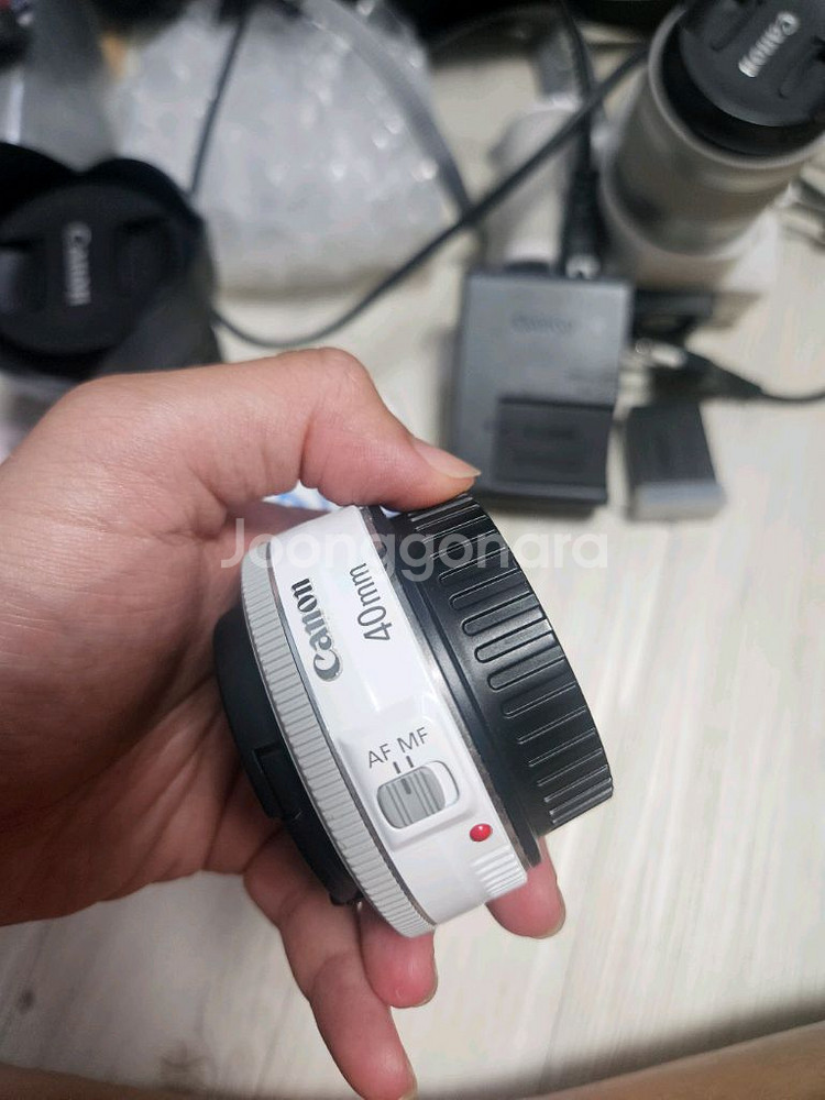 캐논 EOS 200D 팝니다(EFS10-18MM 포함)--3