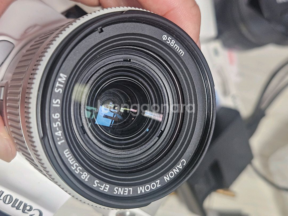 캐논 EOS 200D 팝니다(EFS10-18MM 포함)--4