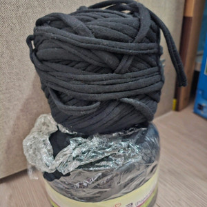 뜨개실 파빠르 검정 팝니다