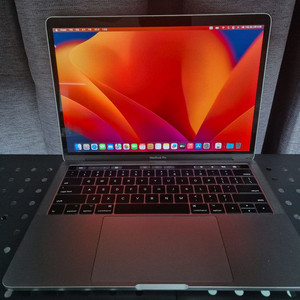 2017 맥북프로 13인치 터치바 I5 8GB 256