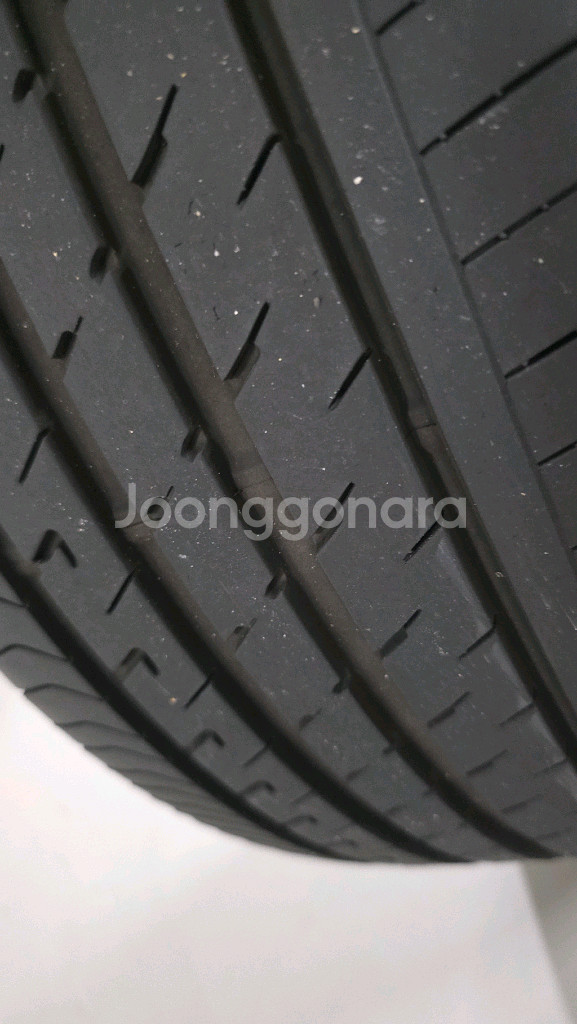DUNROP VE303 245 40 R20 타이어 2개--2