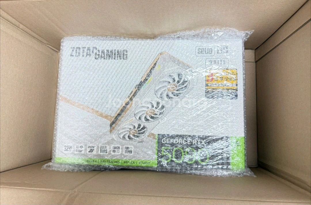 Zotac 조텍 RTX 5090 그래픽카드 미개봉--0