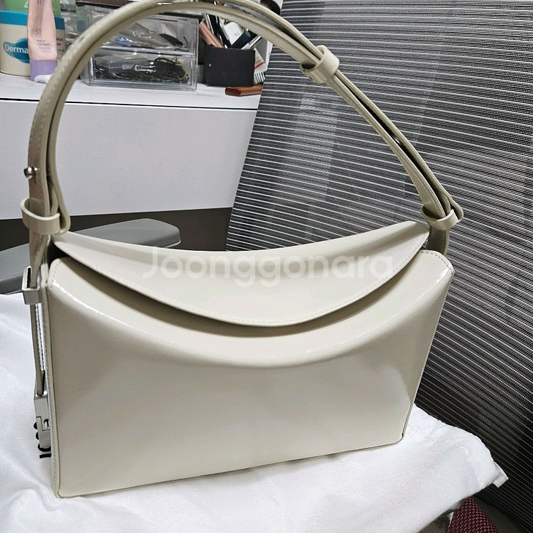 오소이 샌디박스 OSOI sandy box cream--2