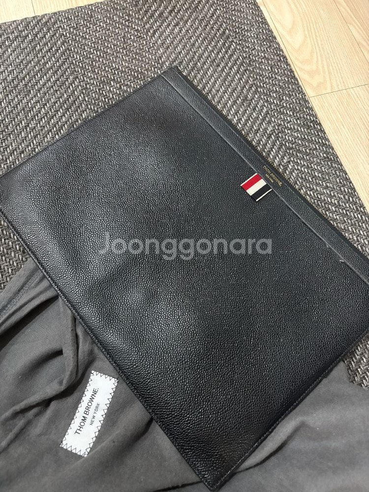 톰브라운 클러치 m--0