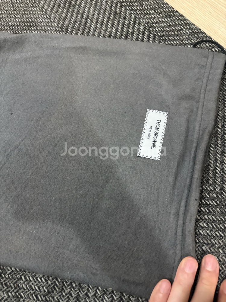 톰브라운 클러치 m--1