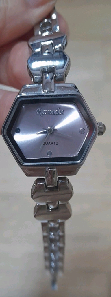 여성 시계 목걸이 팔찌 귀걸이 이미지