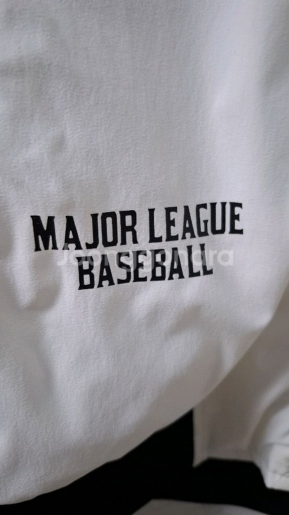 MLB 경량 바람막이 105 봄버자켓--1