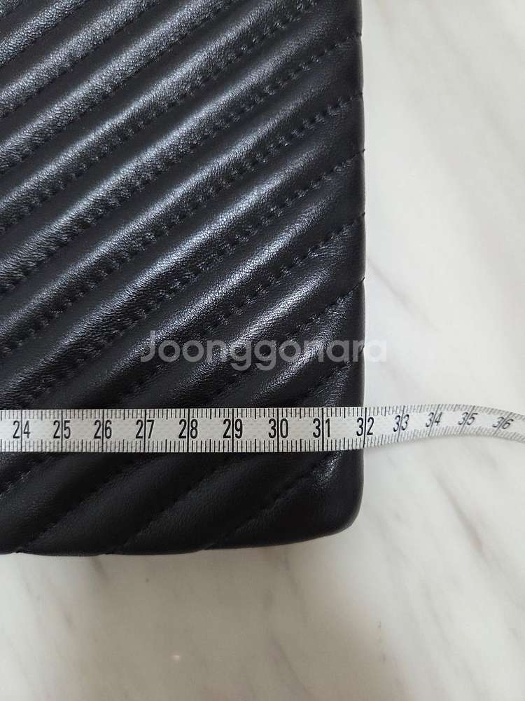 생로랑 금장 모노그램 클러치--1