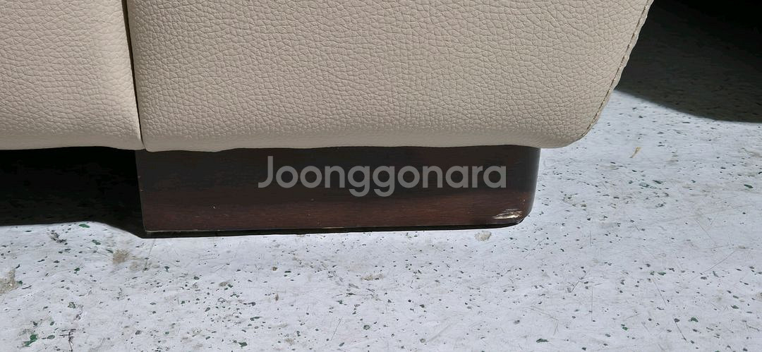 까사미아 천연 통가죽 4인 카우치 소파--9