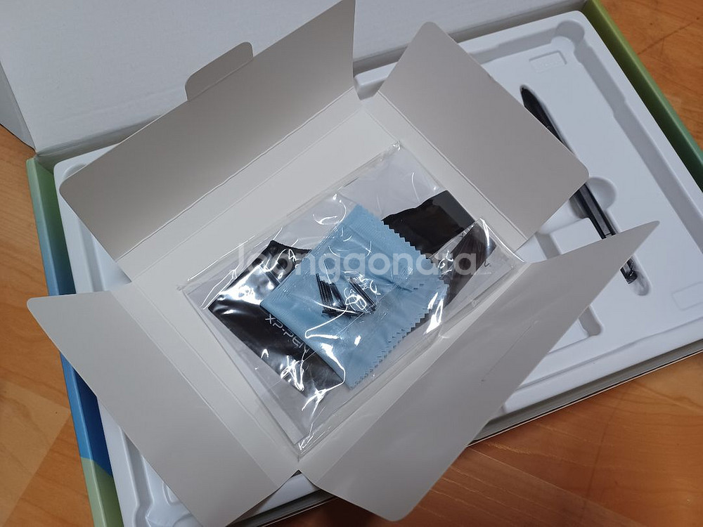 xp pen 액정타블렛 12인치 2세대 (거의 새것)--2